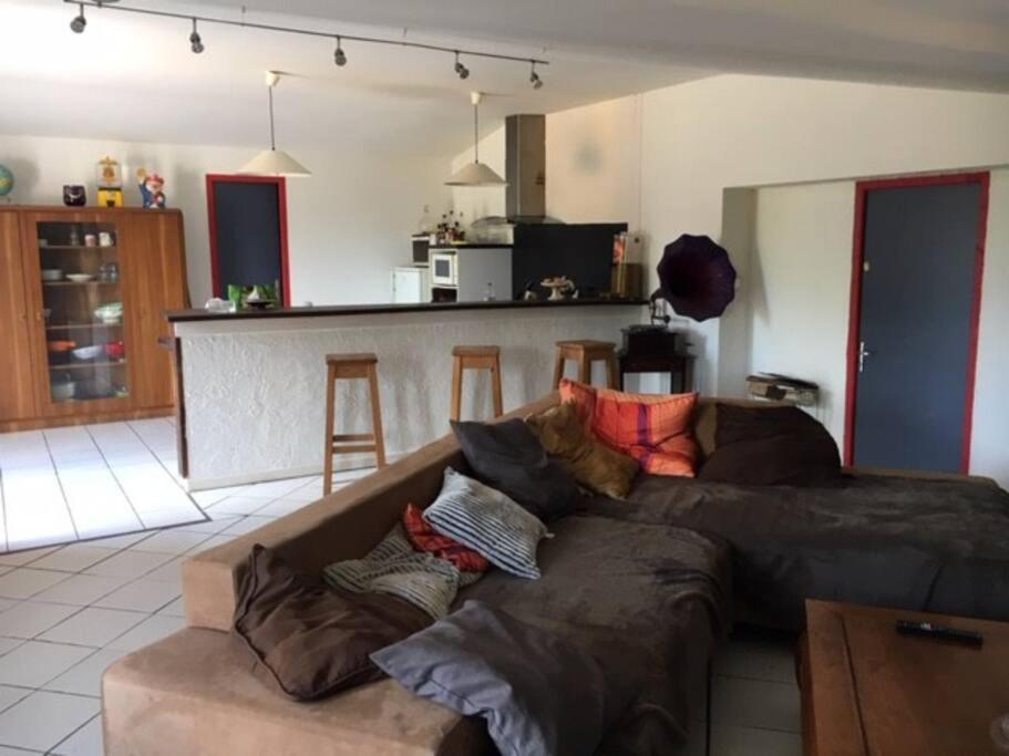 Le Depot Appartement Du Canal 80M2 A Champvert Eksteriør bilde